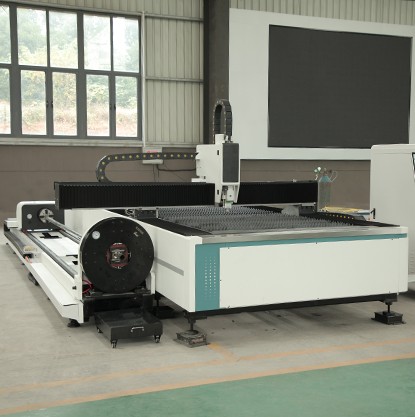 Máquina de corte a laser de fibra de tubo e folha certificada Alibaba corta placa SS de 1 mm